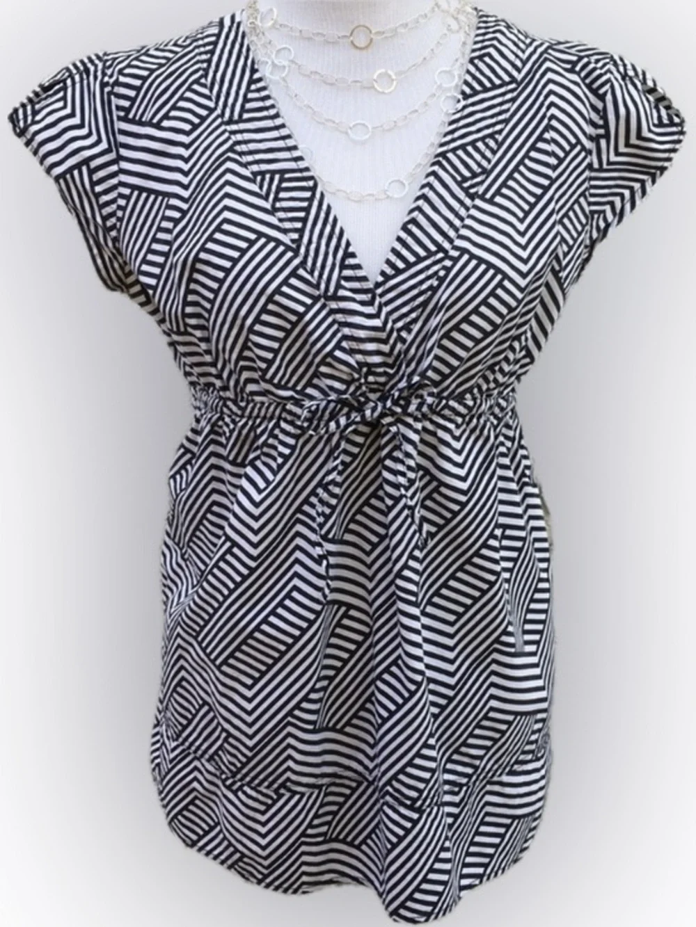 🔴 Volcom | Black & White Top